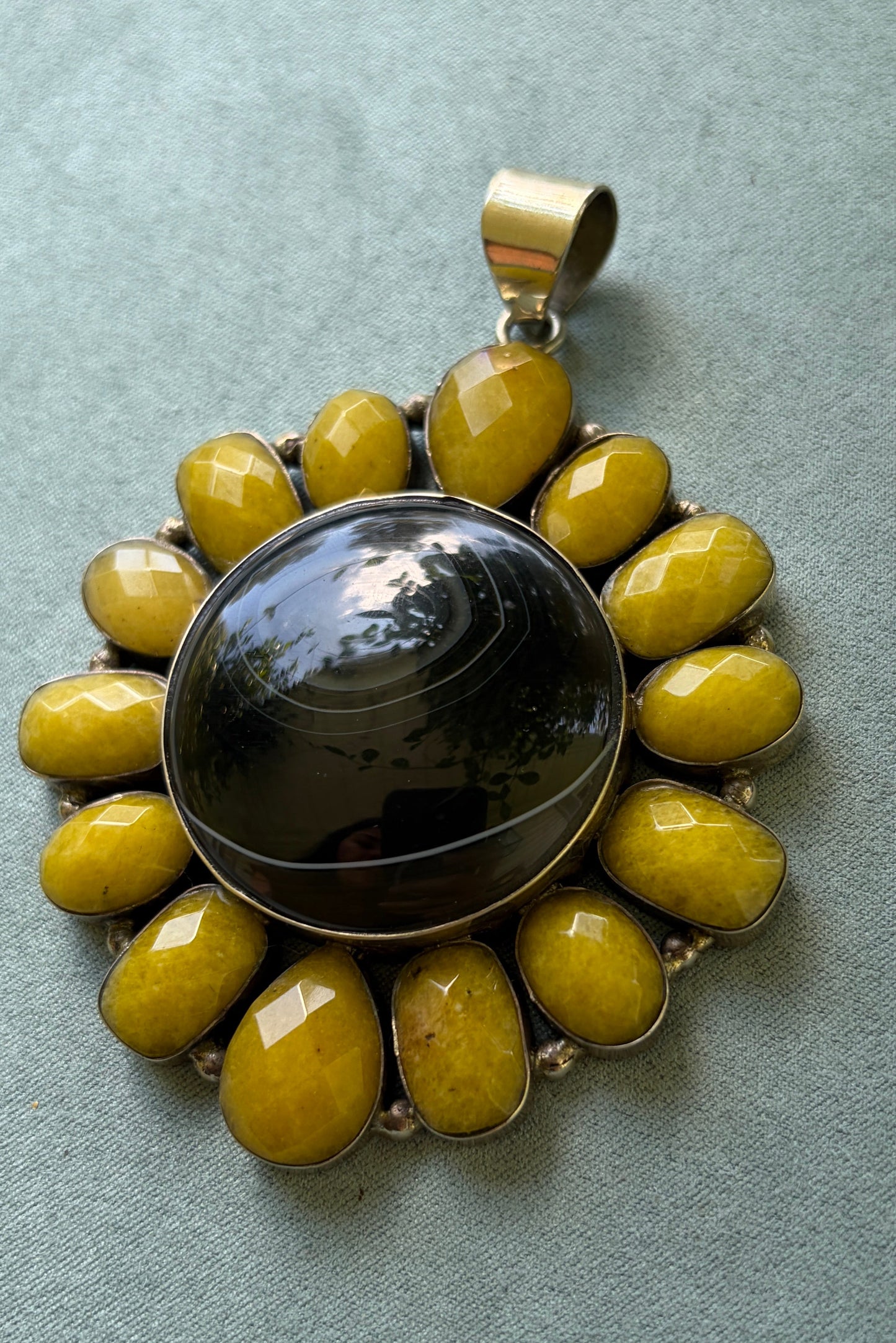 Black + Yellow Agate