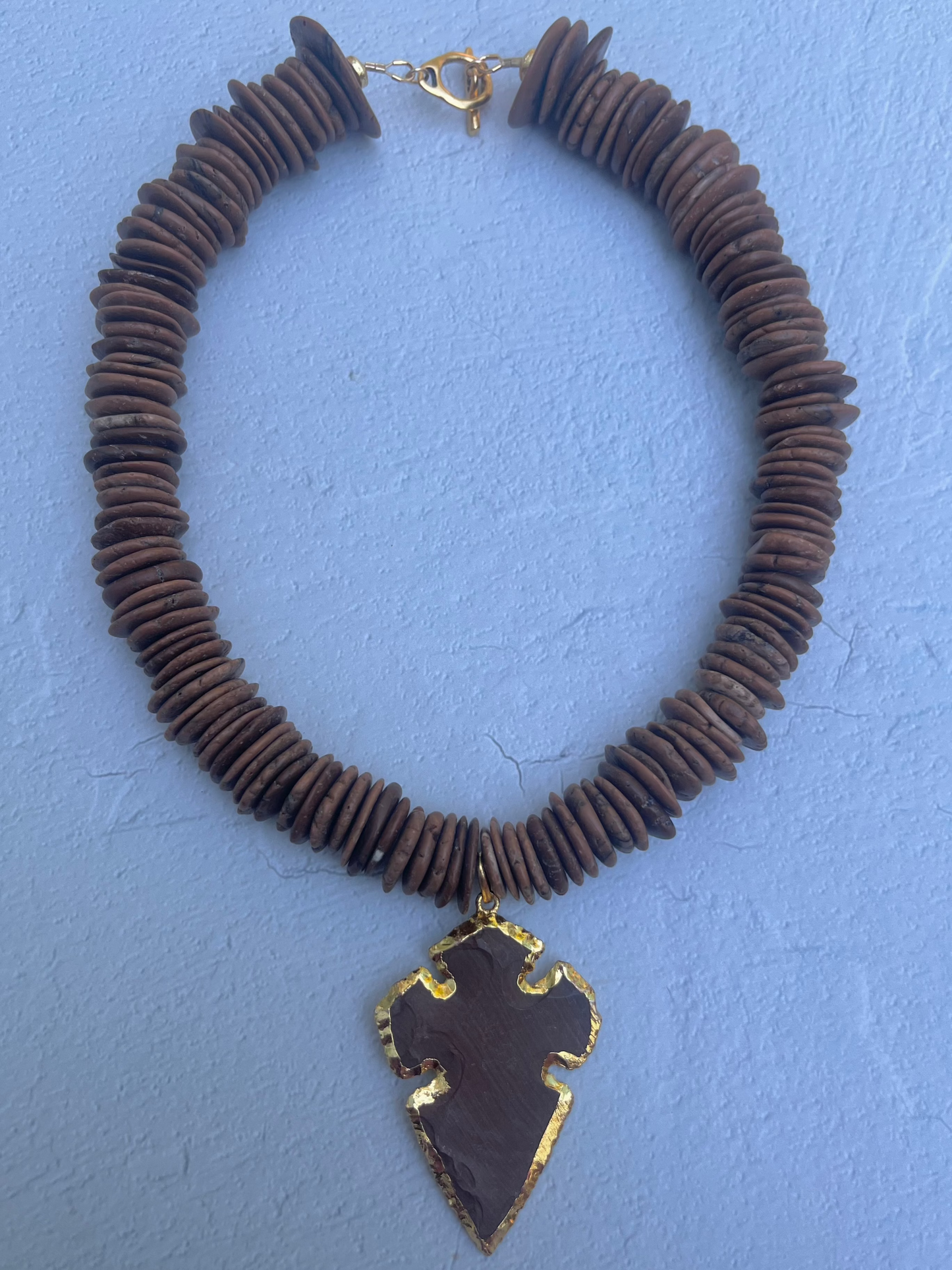 Brown Howlite + Arrow Head